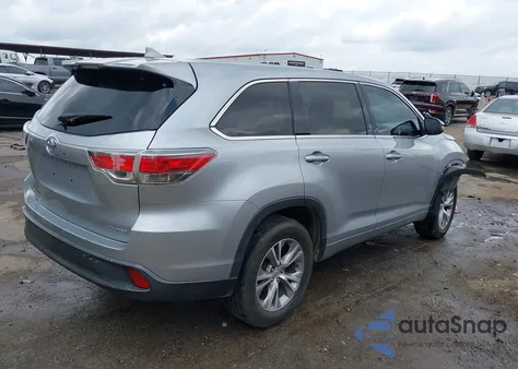 2015 Toyota Highlander Le Plus V6 from USA, damaged, VIN 5TDZKRFH3FS110355